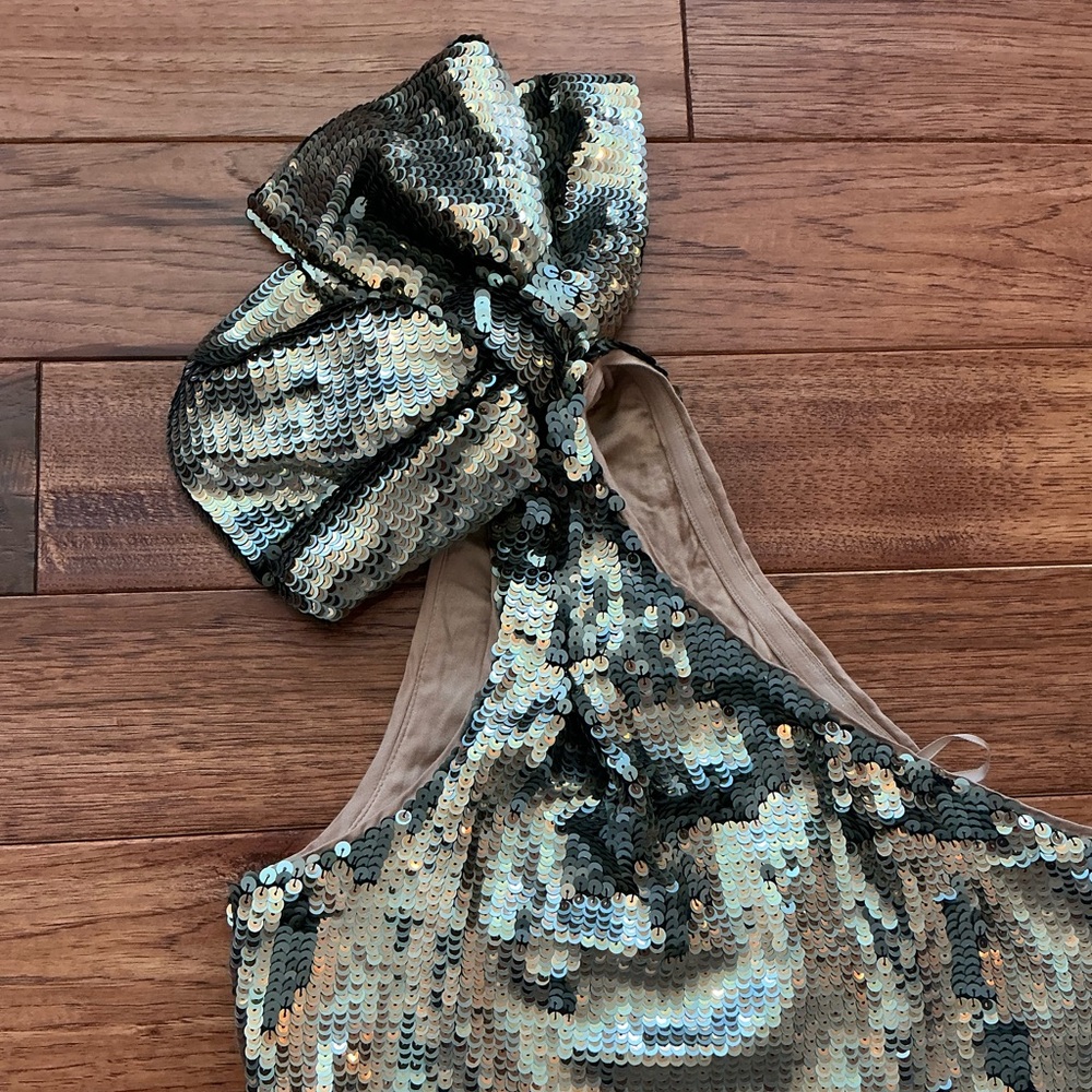 Anthropologie Maeve One Shoulder Sequin Dress with Shoulder Bow, size 12 - Picture 13 of 14